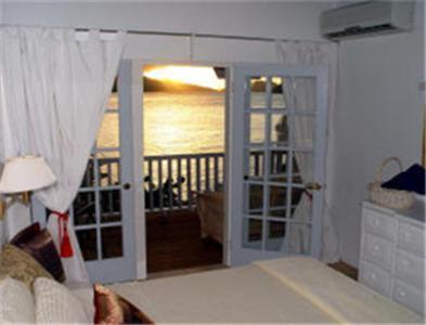 Fort Recovery Villa Suites Hotel Freshwater Pond Exterior photo
